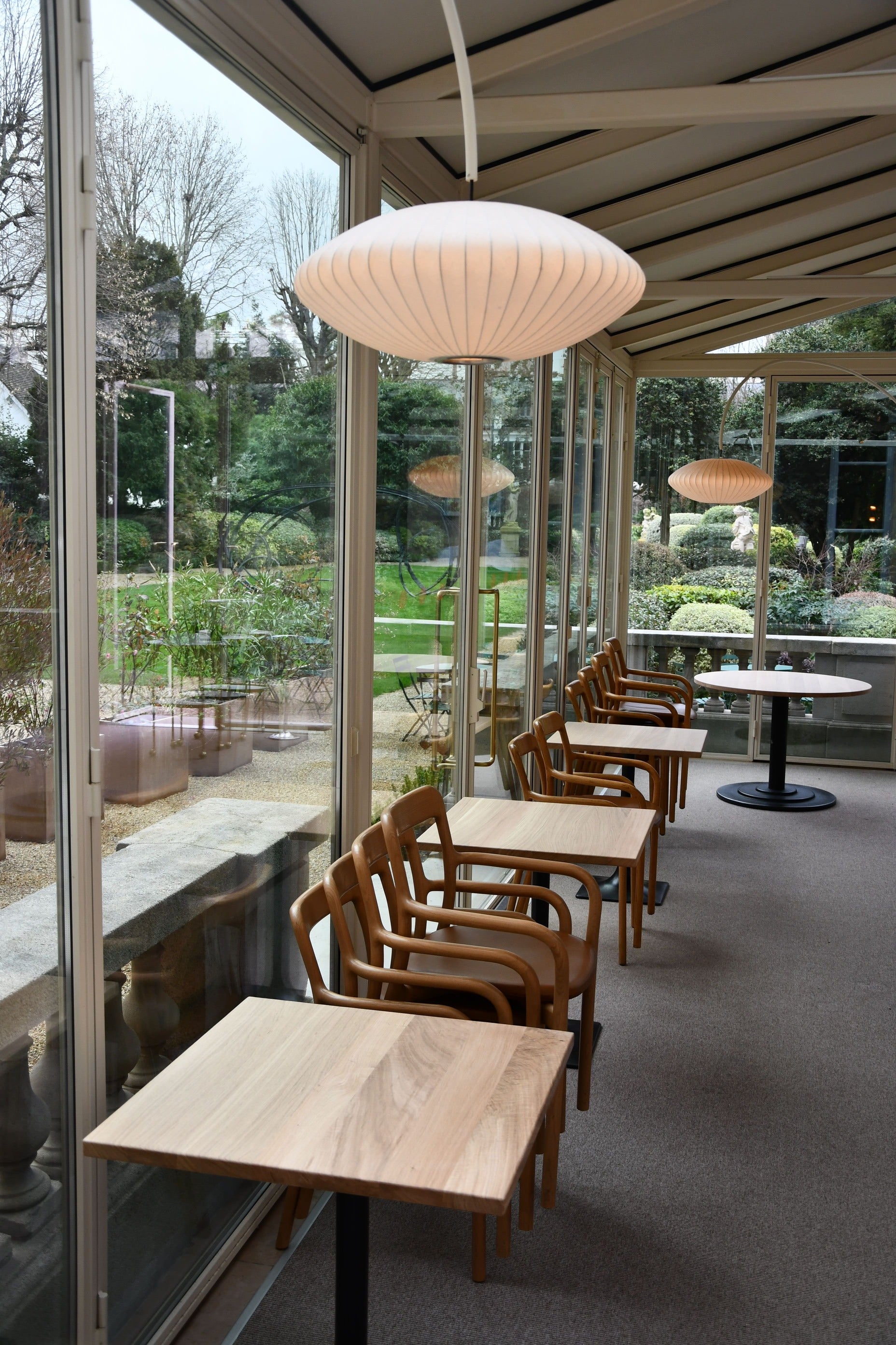 <img src="plateau-table-chene-massif-maison-de-lamerique-latine.jpg" alt="Plateau de table en chêne massif maison de l'amérique latine">